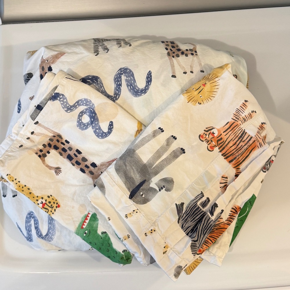 Pottery Barn Kids Queen Cotton Safari Animal fitted  and cases Sheet Set Multi